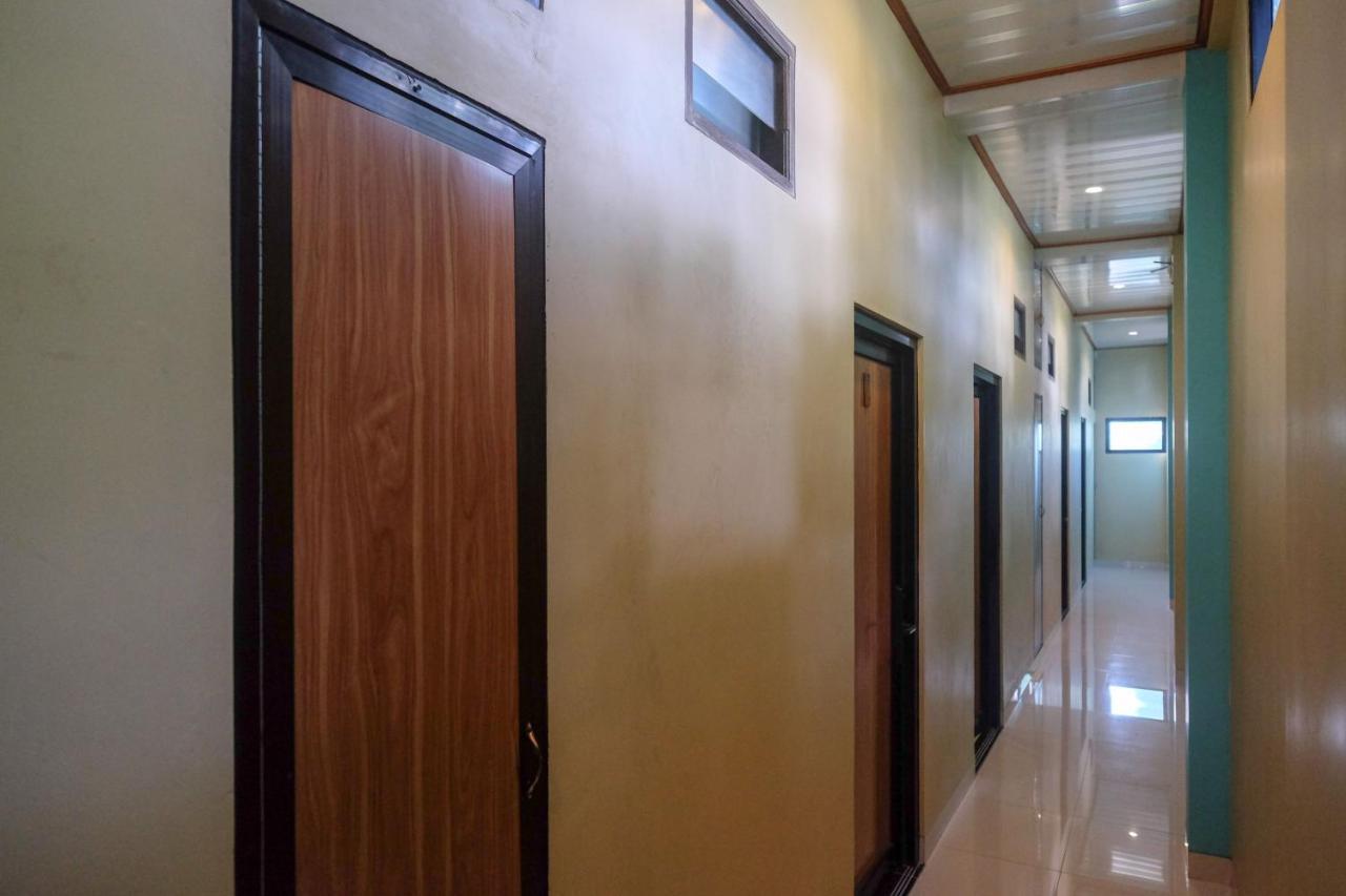 Sans Hotel Kumbang Yogyakarta By Reddoorz Zewnętrze zdjęcie