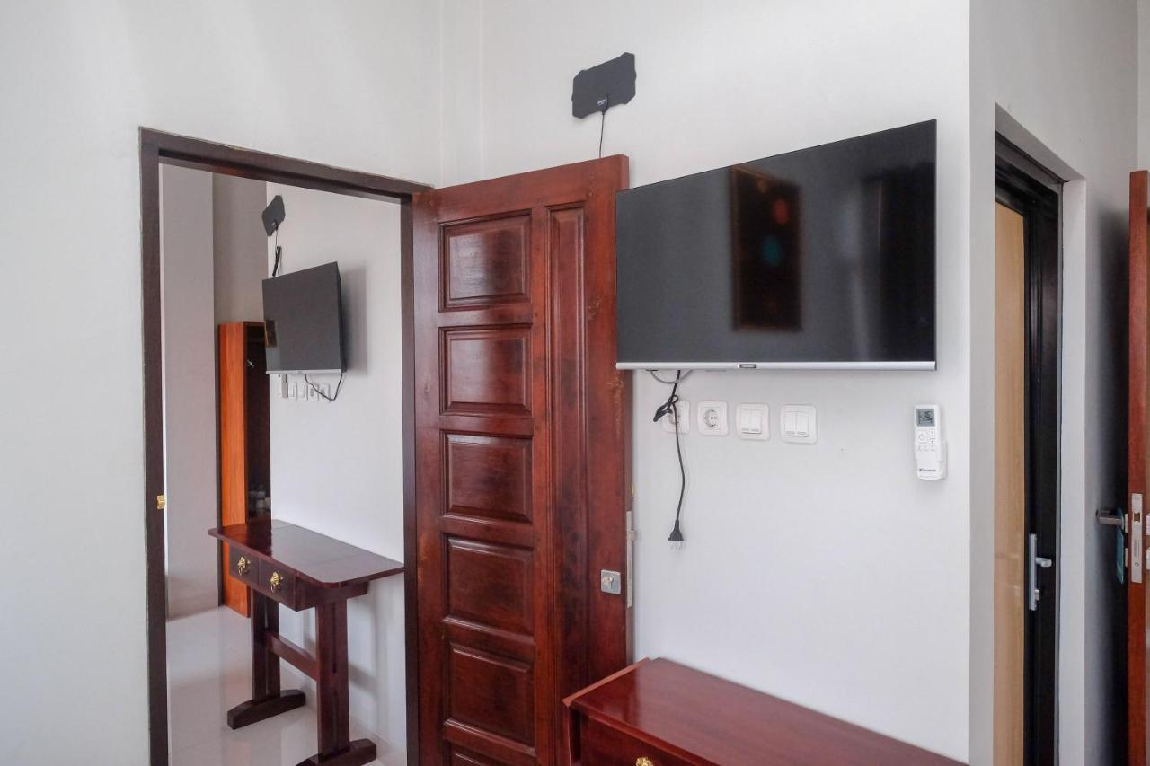 Sans Hotel Kumbang Yogyakarta By Reddoorz Zewnętrze zdjęcie