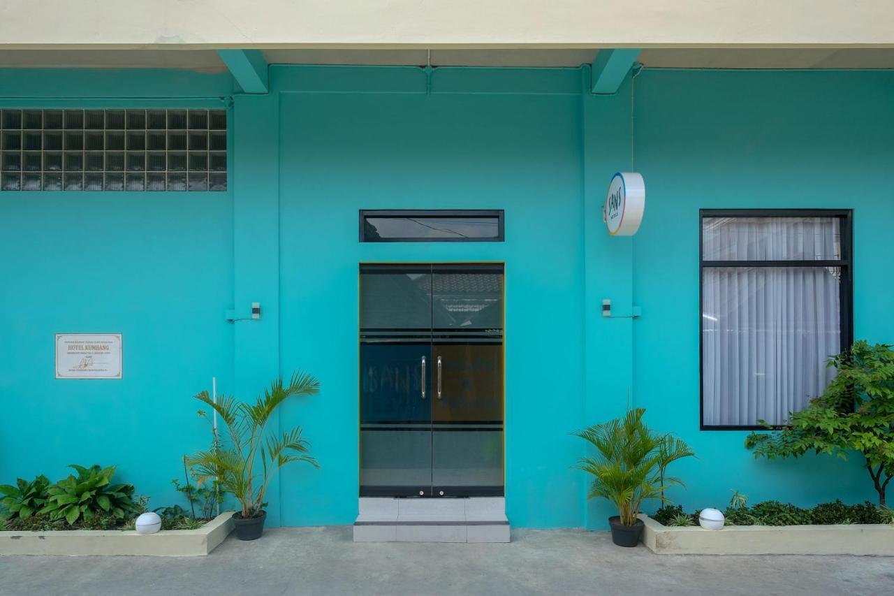 Sans Hotel Kumbang Yogyakarta By Reddoorz Zewnętrze zdjęcie