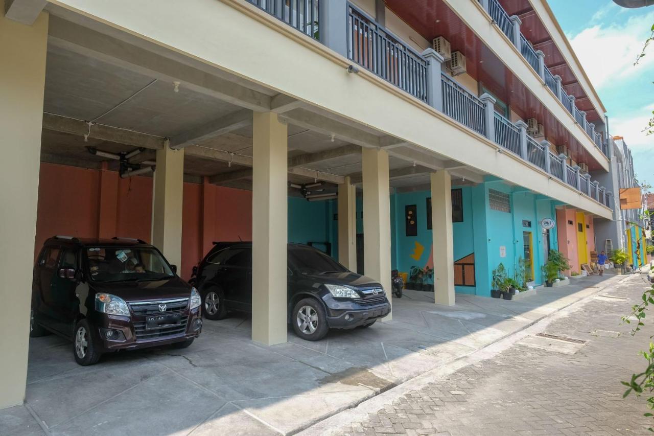 Sans Hotel Kumbang Yogyakarta By Reddoorz Zewnętrze zdjęcie
