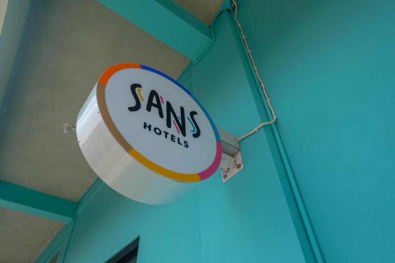 Sans Hotel Kumbang Yogyakarta By Reddoorz Zewnętrze zdjęcie
