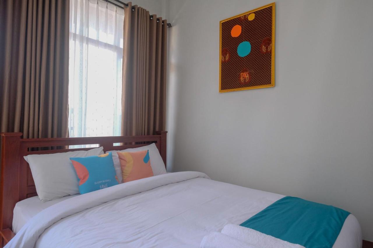 Sans Hotel Kumbang Yogyakarta By Reddoorz Zewnętrze zdjęcie