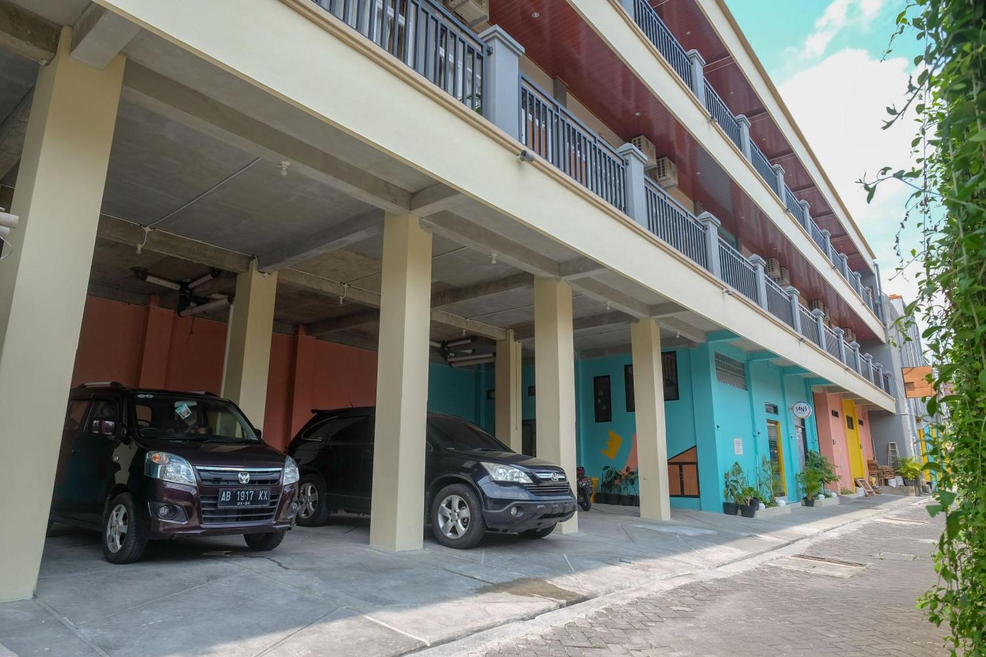 Sans Hotel Kumbang Yogyakarta By Reddoorz Zewnętrze zdjęcie